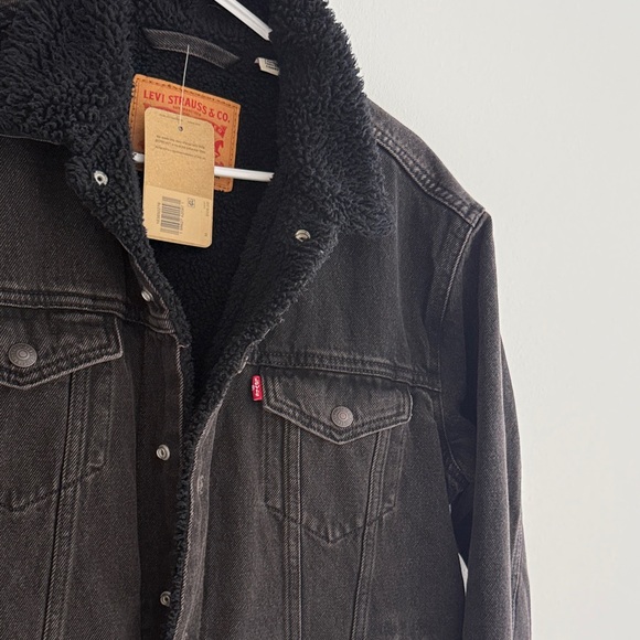 Levi's Men's Charcoal Sherpa Jacket - Picture 2 of 4